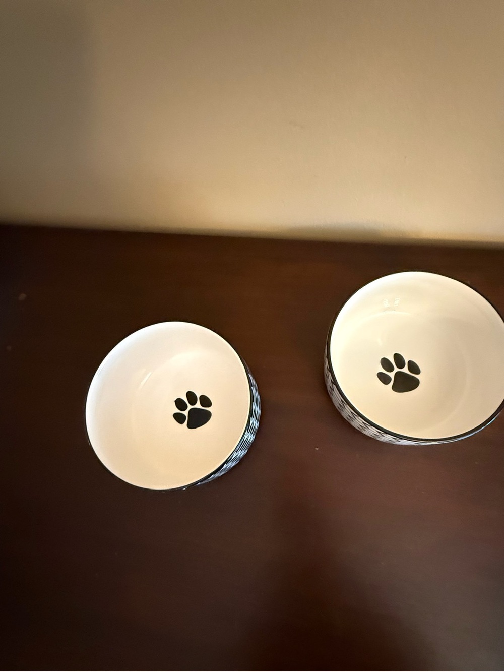 Black & White Paw-Print Stoneware Ceramic Dog Bowl Set cleaned and sanitized. - Picture 15 of 17